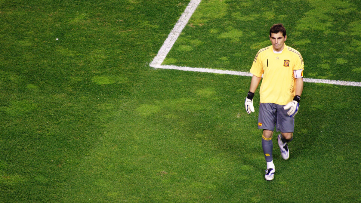 Football photograph: Casillas Spain vs England.